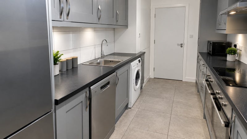 Room Ambleside Avenue in Bristol