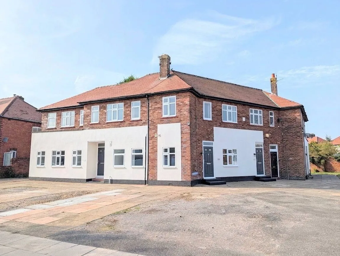 Flat Ranelagh Drive in Southport