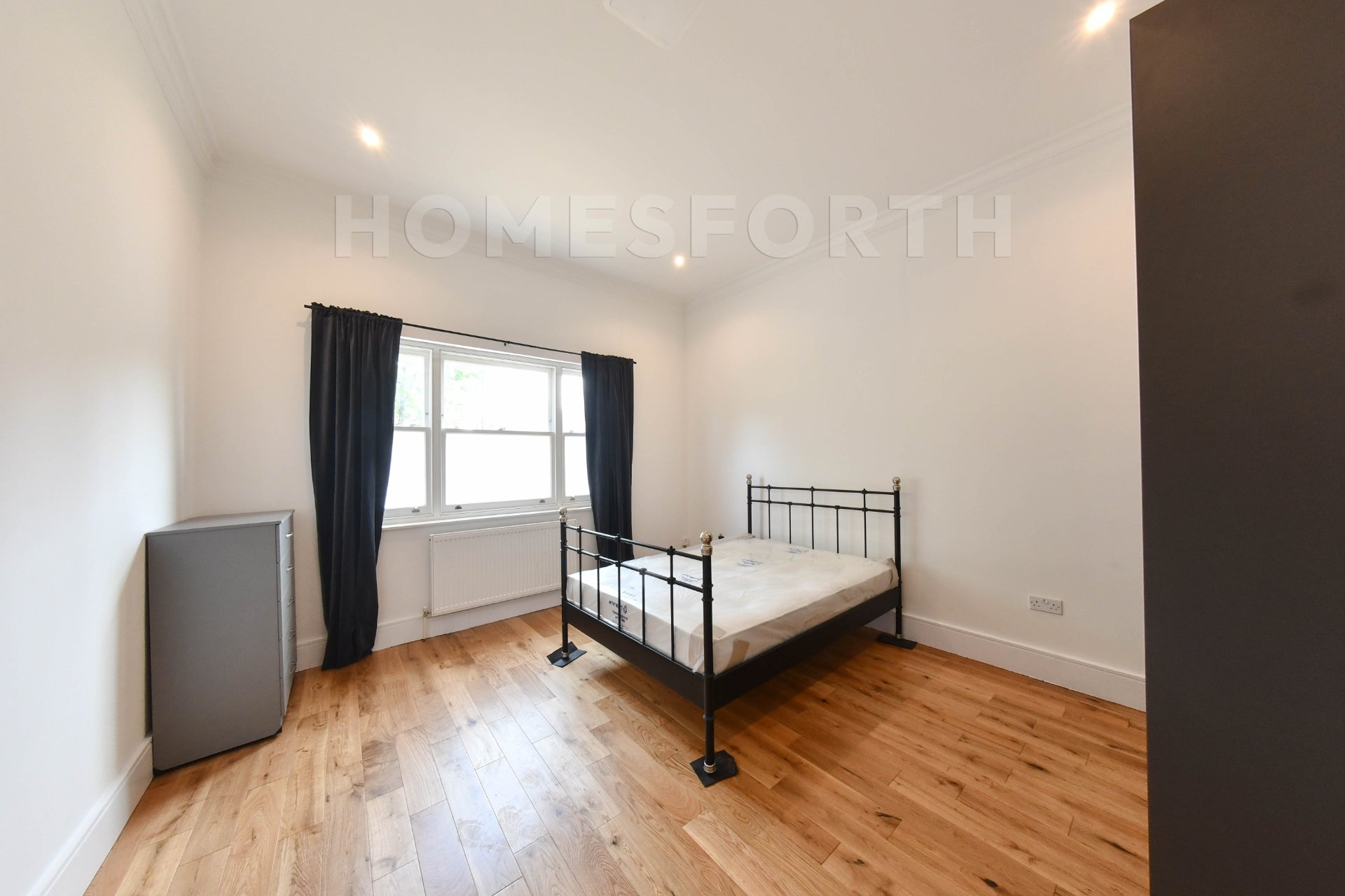 Flat Brondesbury Road in Greater London