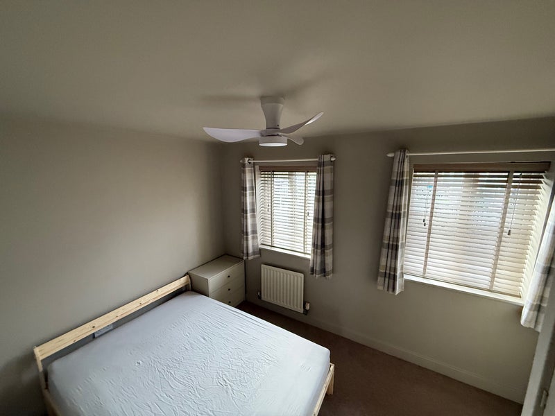 Room Bassledene Court in Sheffield