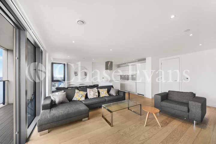 Flat Yabsley Street in Greater London