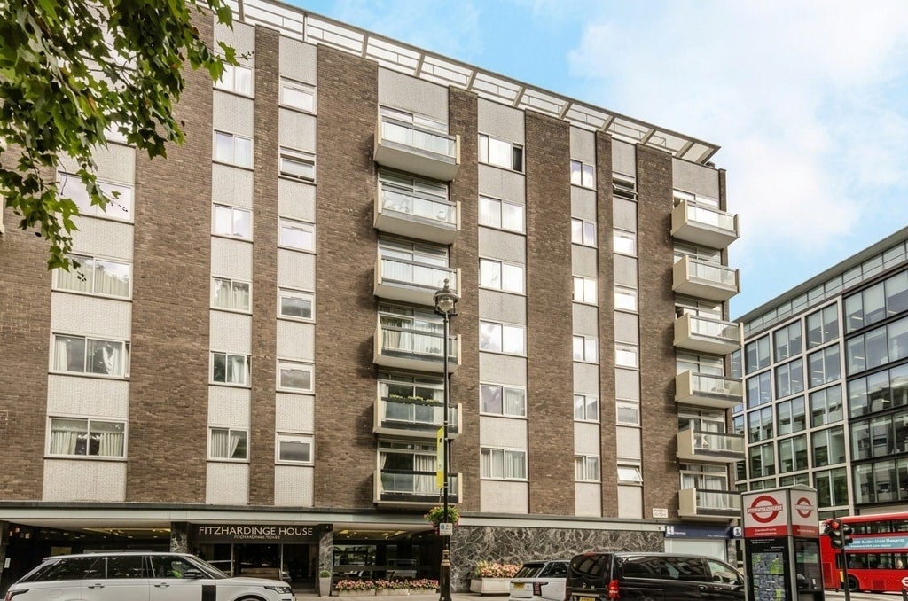 Flat Portman Square in City of Westminster