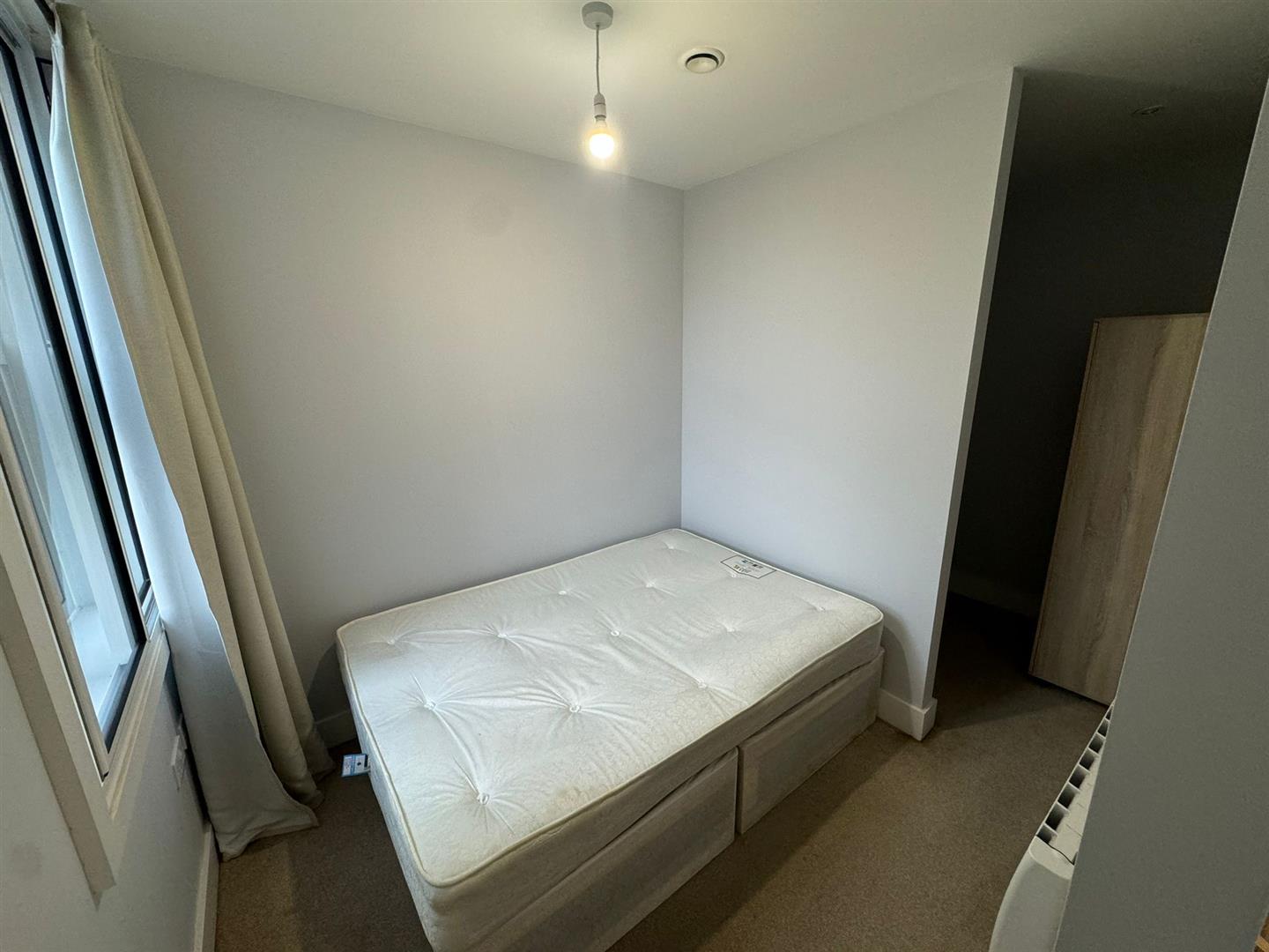 Flat Nobel Drive in Greater London