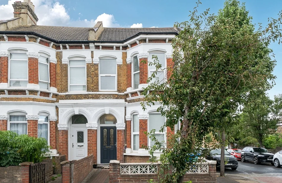 Flat East Dulwich Grove in Greater London