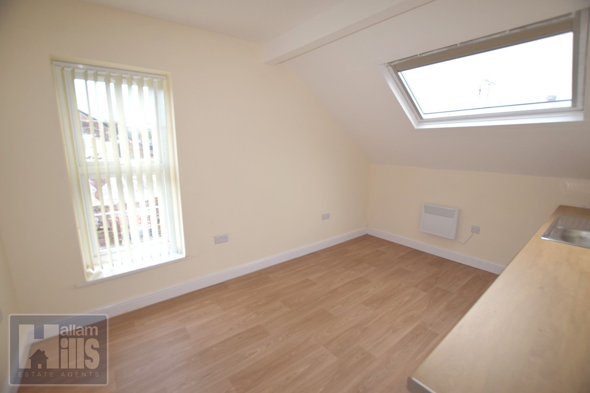 Flat Hillsborough Place in Sheffield