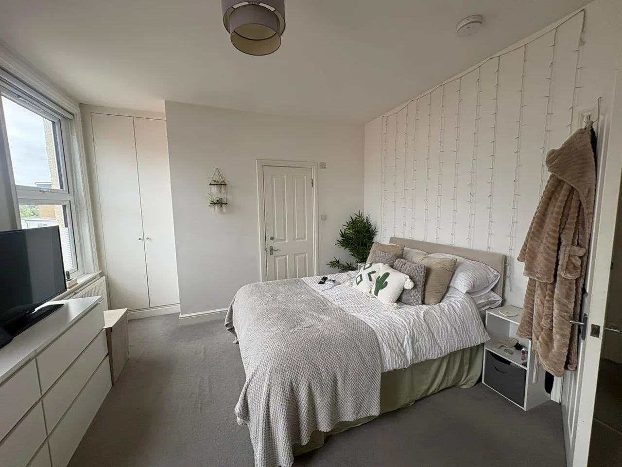 Flat Seaforth Avenue in Greater London