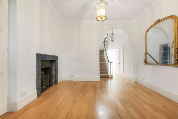 House Friars Lane in Greater London