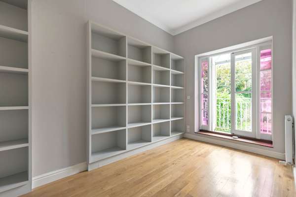 House Friars Lane in Greater London