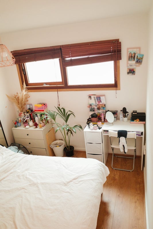 Room Shacklewell Lane in Greater London