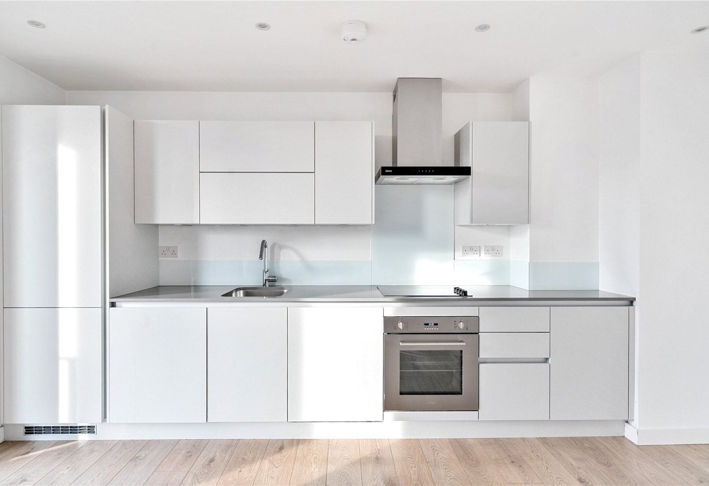 Flat Forrester Way in Greater London