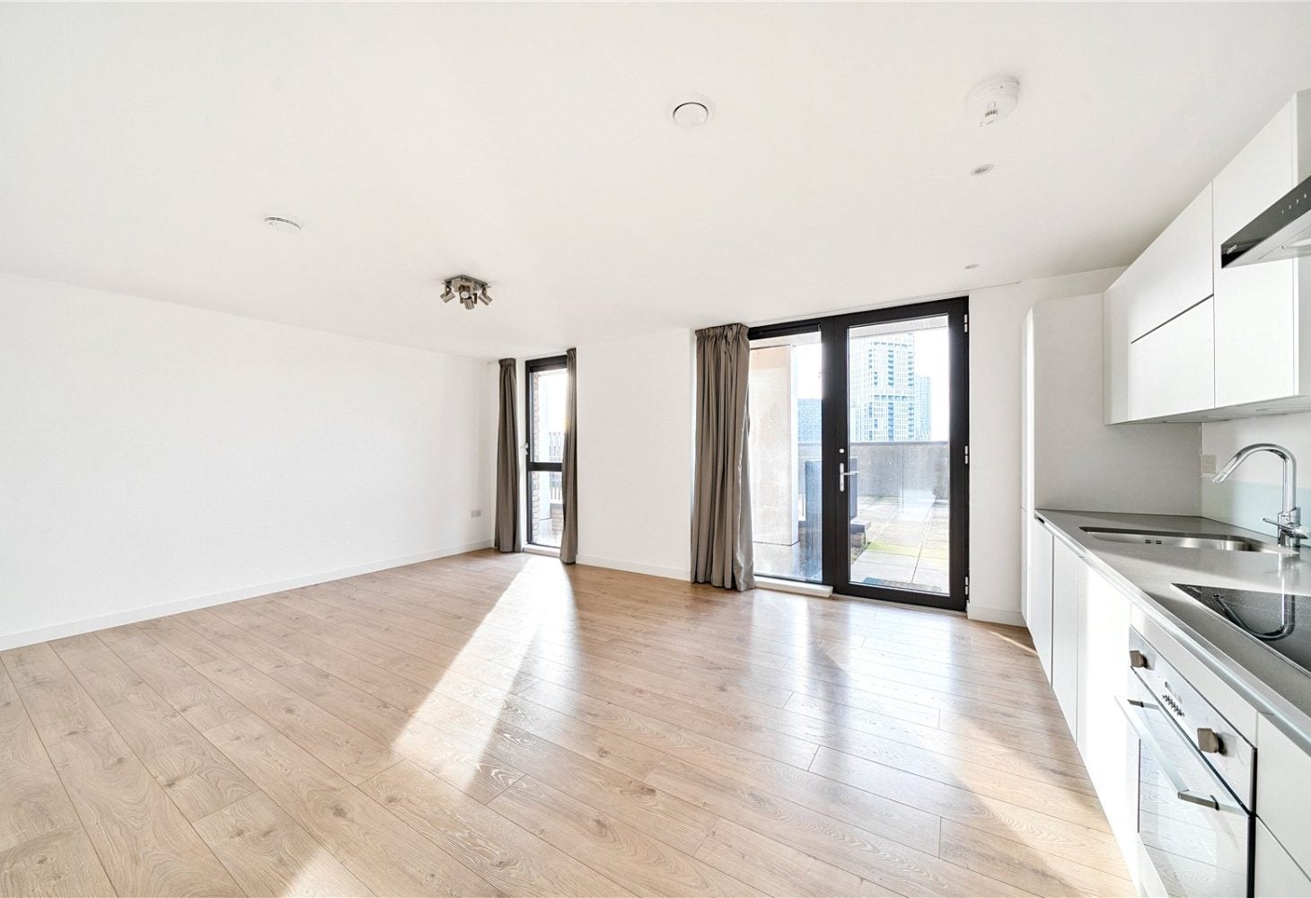 Flat Forrester Way in Greater London