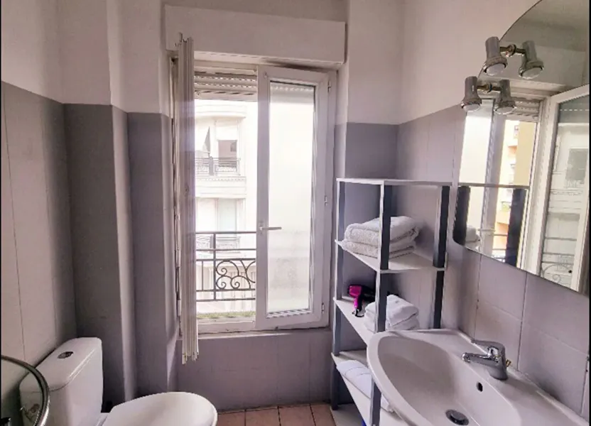 Chambre Rue Paul Valéry à Nice