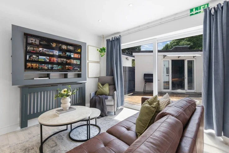 House Newnham Gardens in Greater London