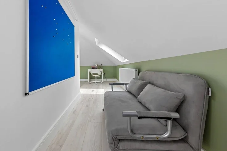 House Newnham Gardens in Greater London