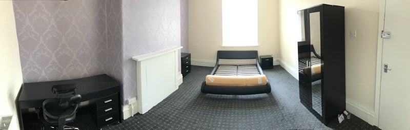 Room Grove Terrace in Bradford