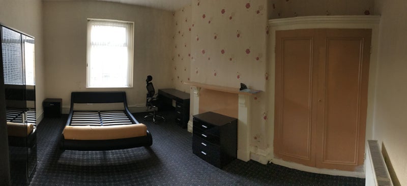 Room Grove Terrace in Bradford