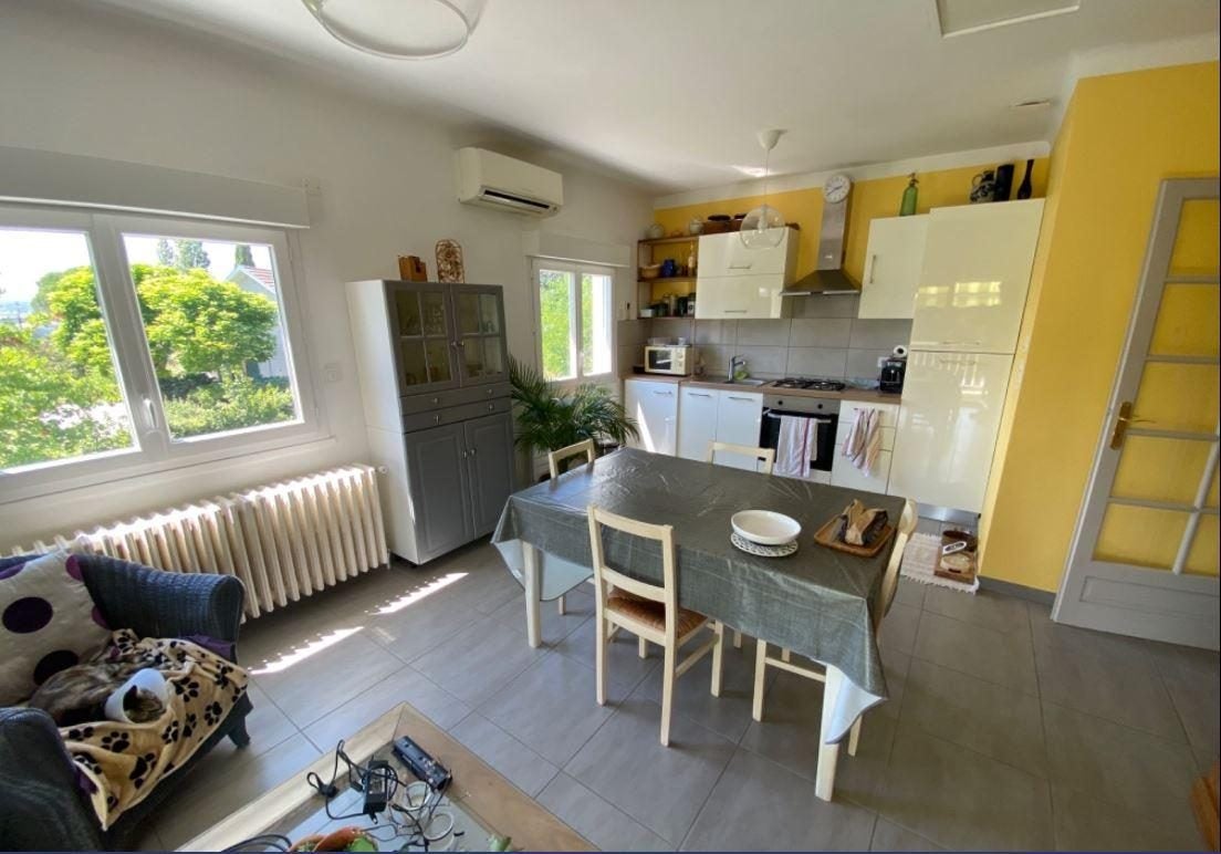 House D 16e in Sainte-Lizaigne