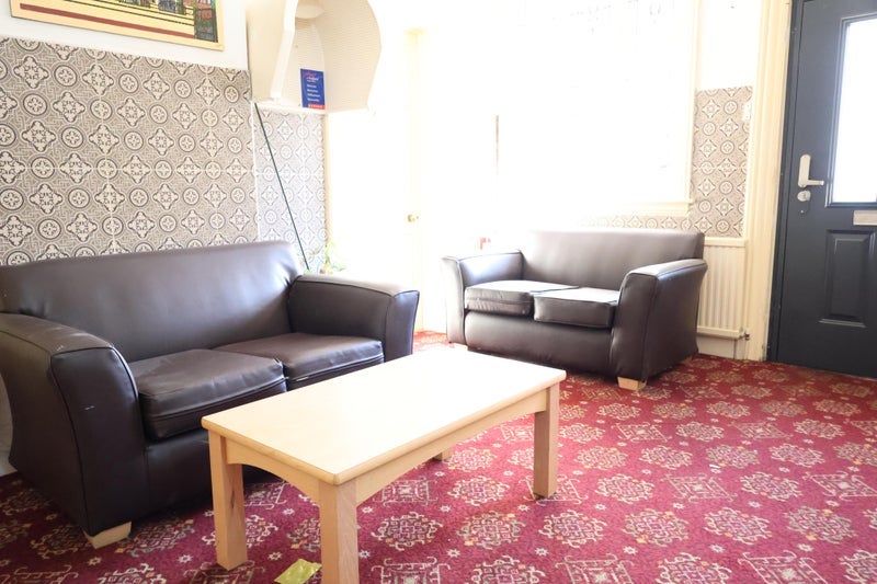 Room Handsworth Wood Road in Birmingham