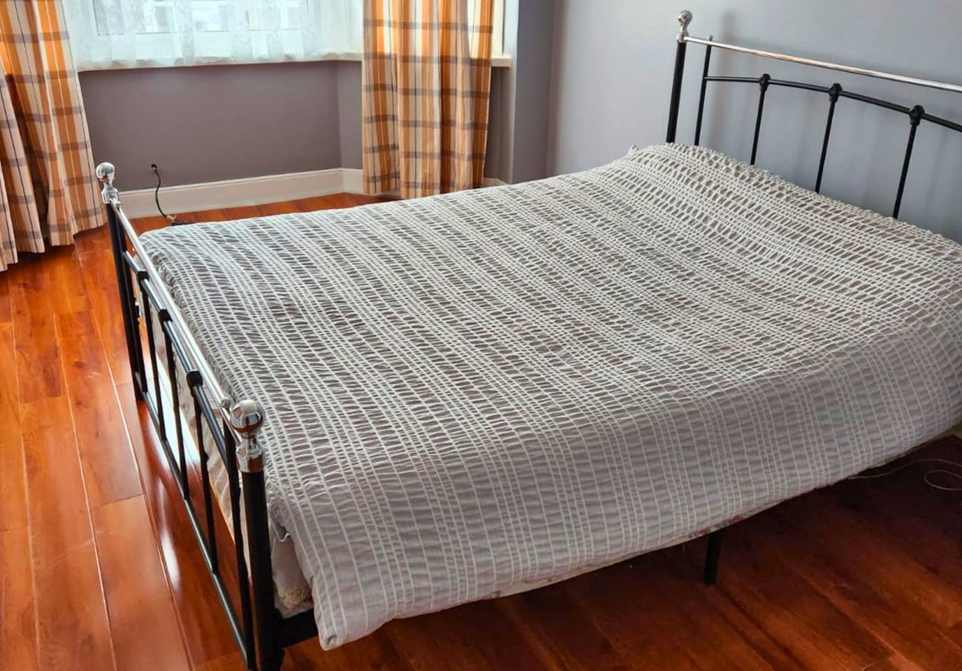 Room Nutfield Road in Greater London