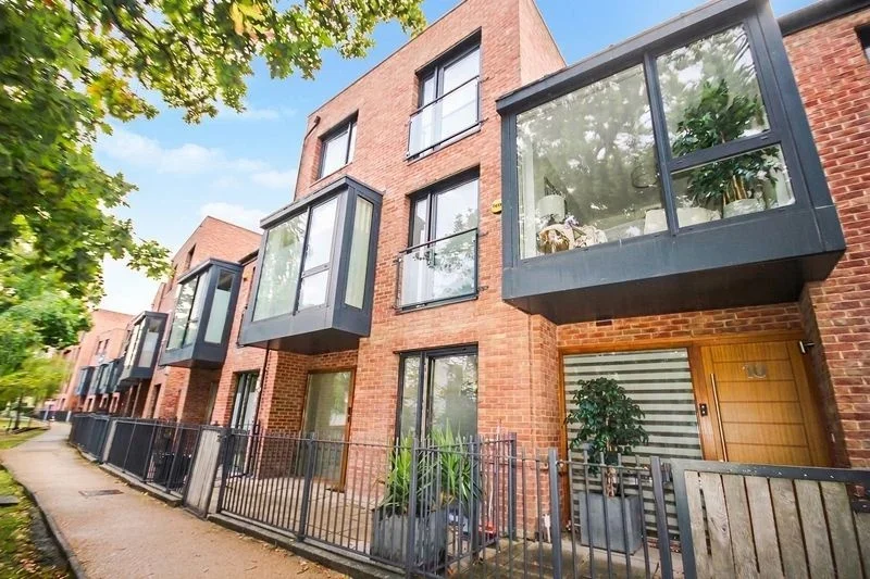 House Green Lane in Greater London
