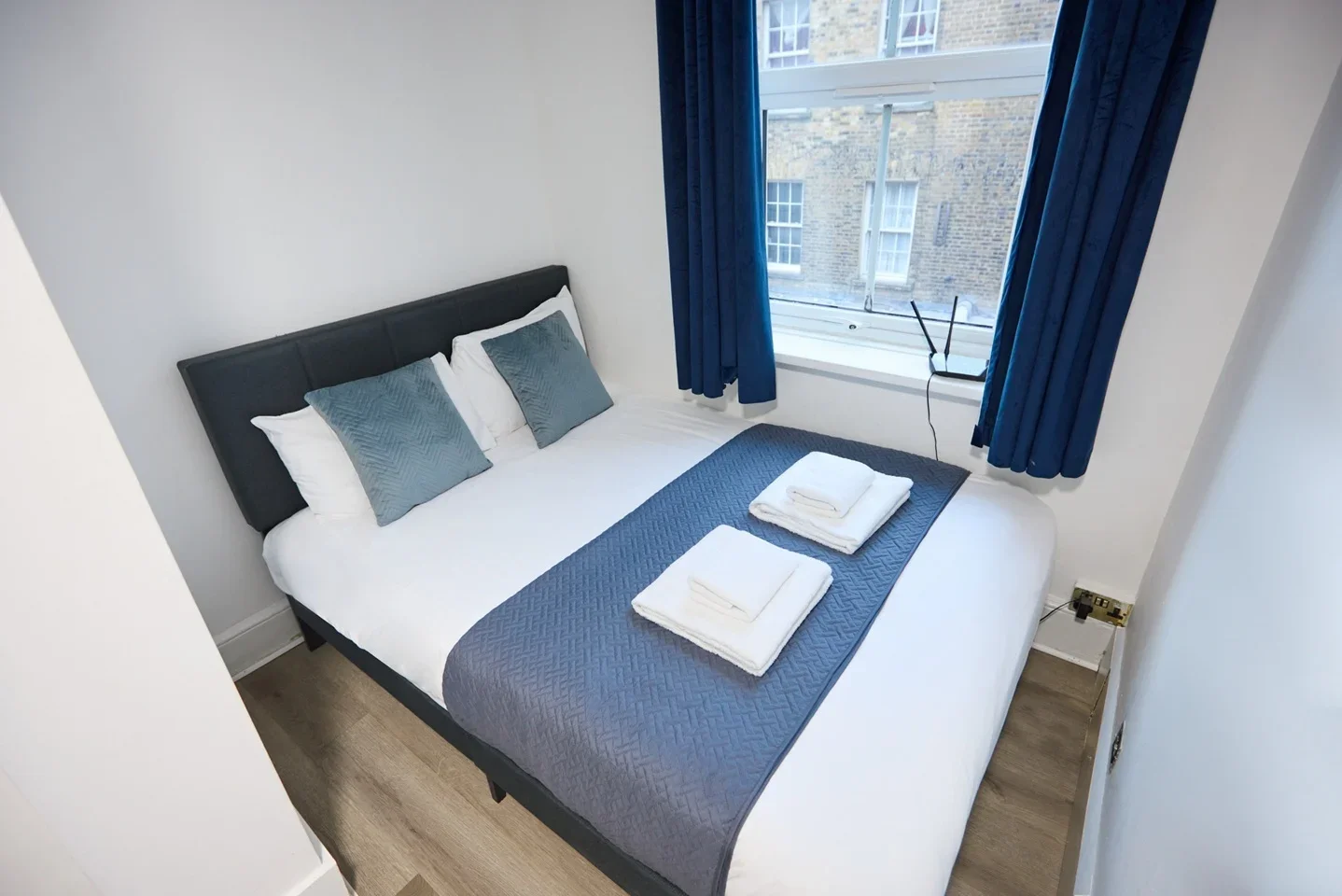 Flat Dray Walk in Greater London