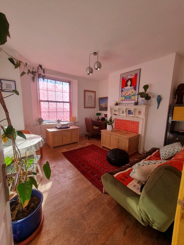 Room Shadwell Gardens in Greater London
