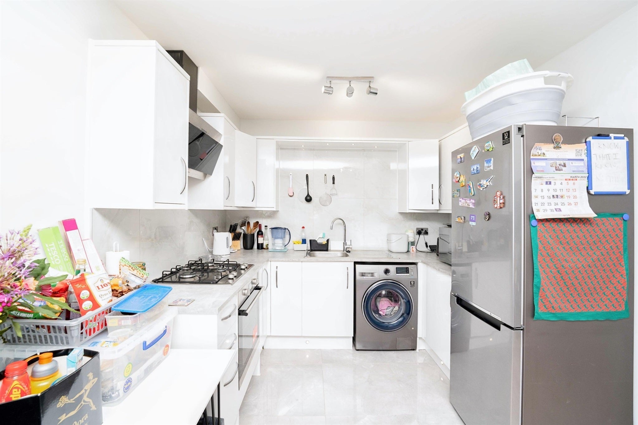 Flat Rokesby Place in Greater London