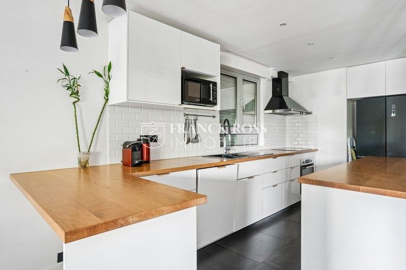 Flat Rue de Longchamp in Neuilly-sur-Seine