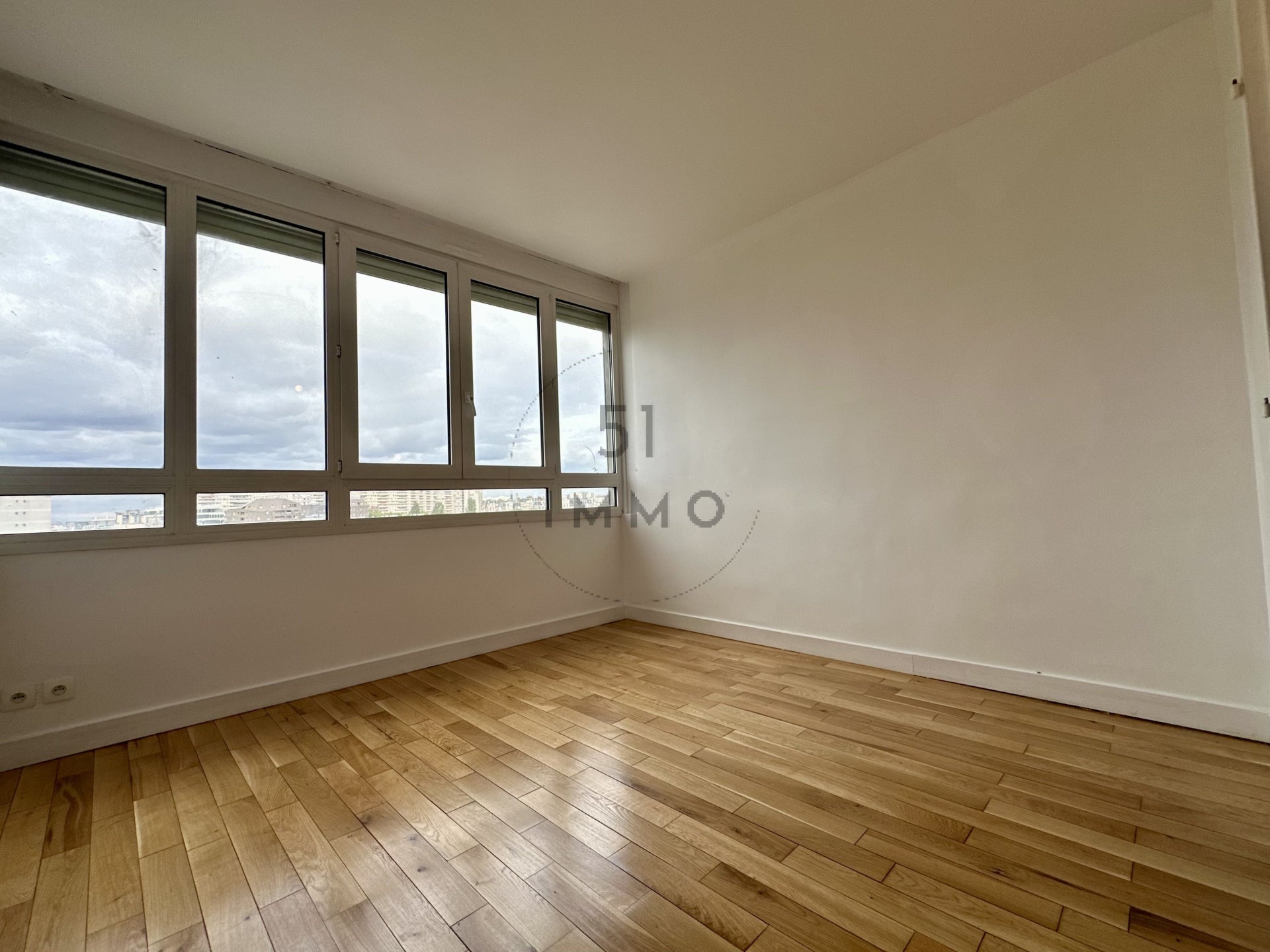 Flat Rue Louis Vicat in Paris