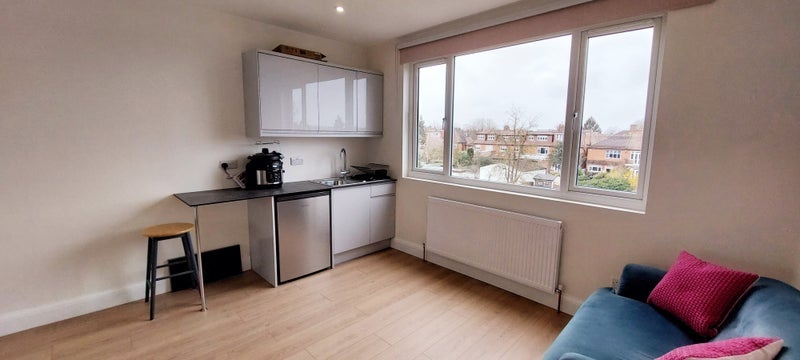 Room Grasmere Avenue in Greater London