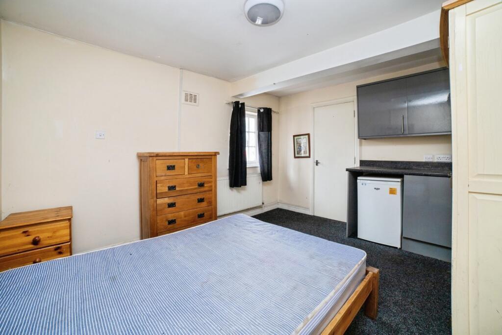 Room Chesterfield Road in Amber Valley