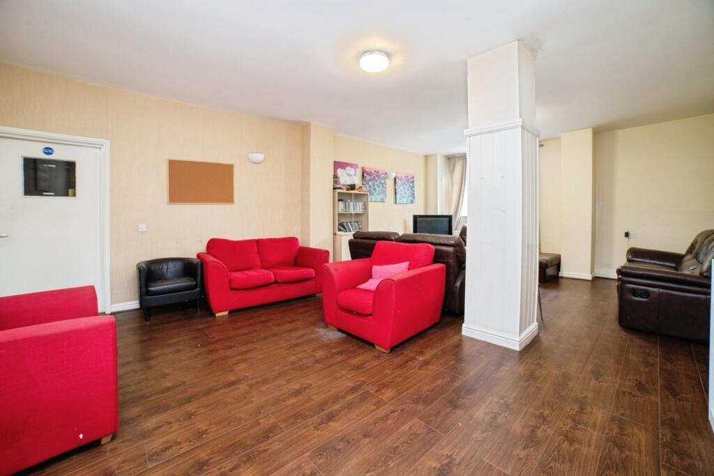 Room Chesterfield Road in Amber Valley