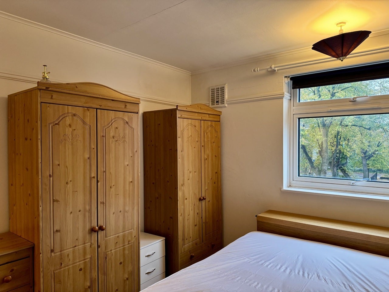 Flat Thorburn Square in Greater London