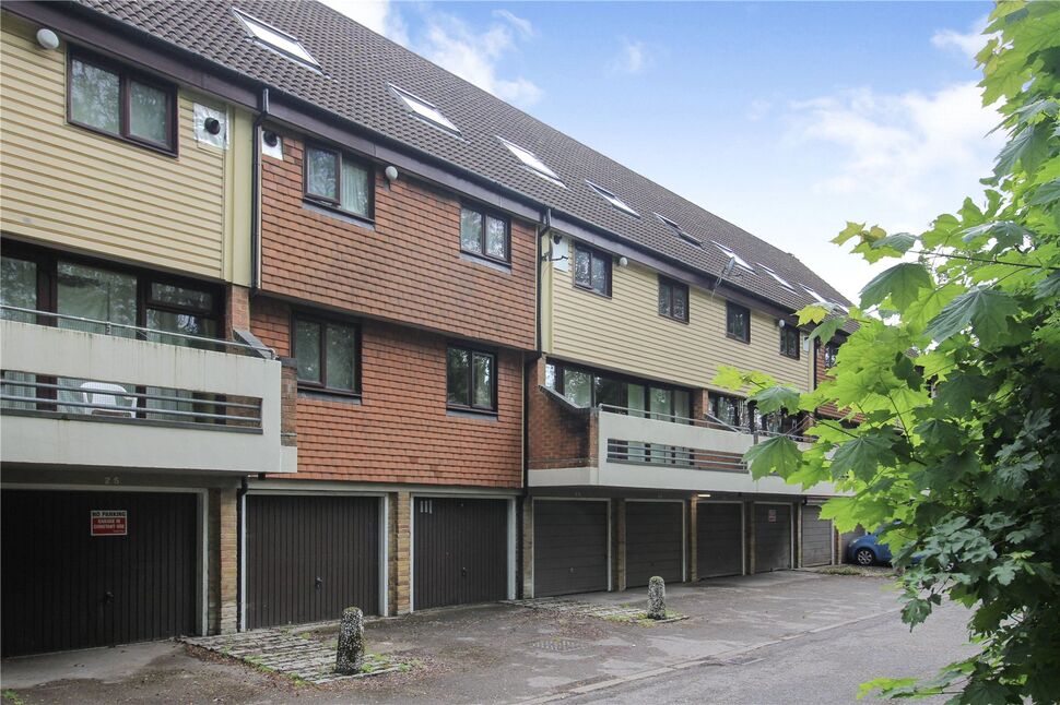 Flat Atholl Court in Test Valley