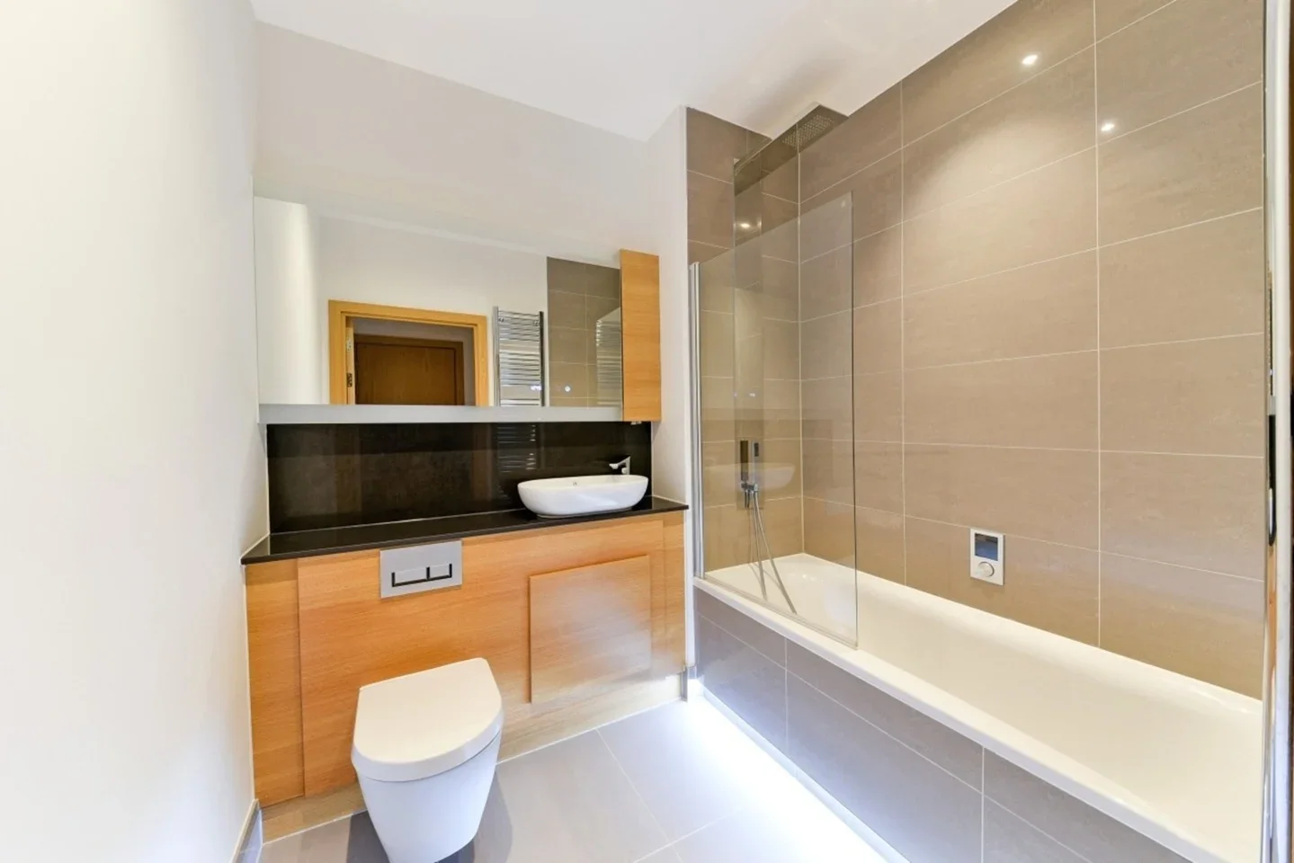 Flat Cyrus Field Street in Greater London