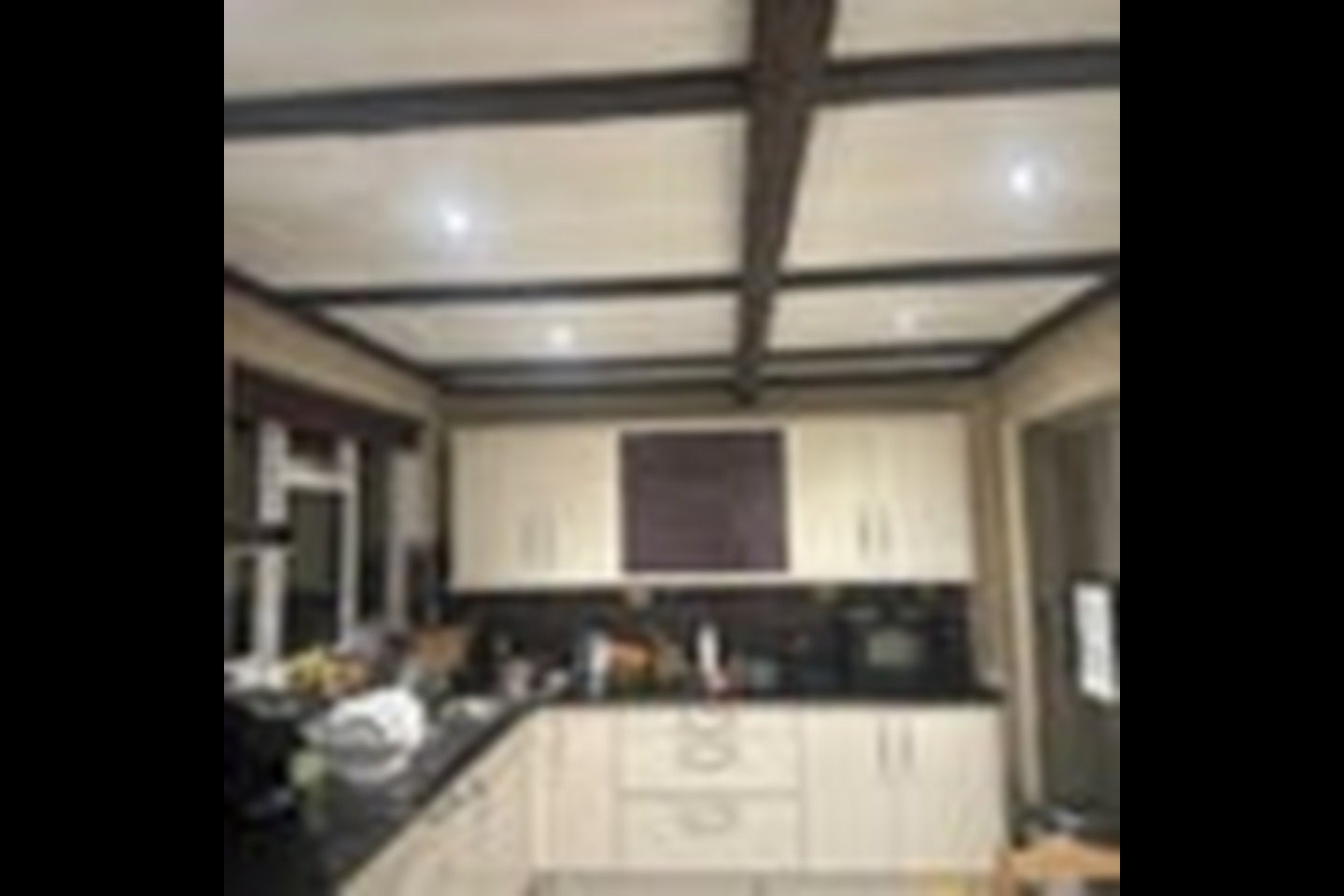 Room Ridding Lane in Greater London