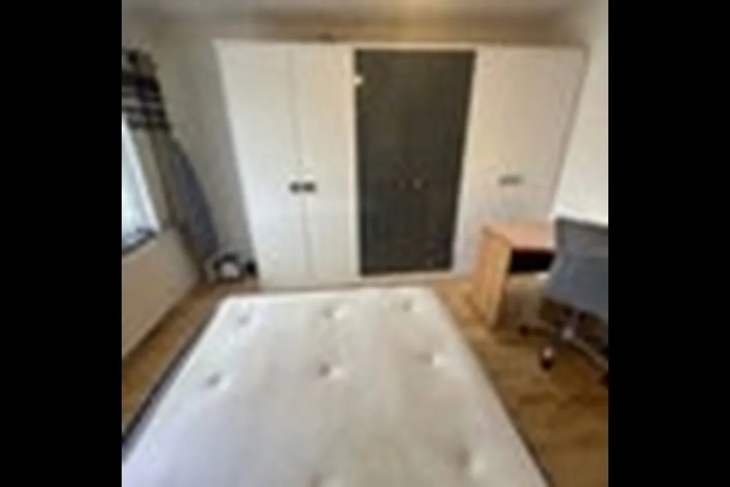 Room Ridding Lane in Greater London