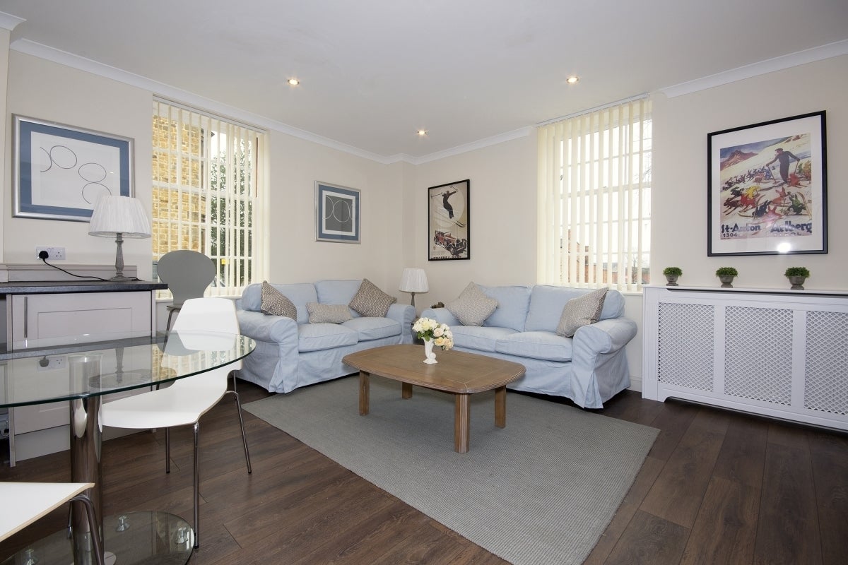 Flat South Bar Street in Cherwell District
