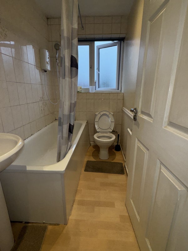 Room Packwood Close in Royal Leamington Spa