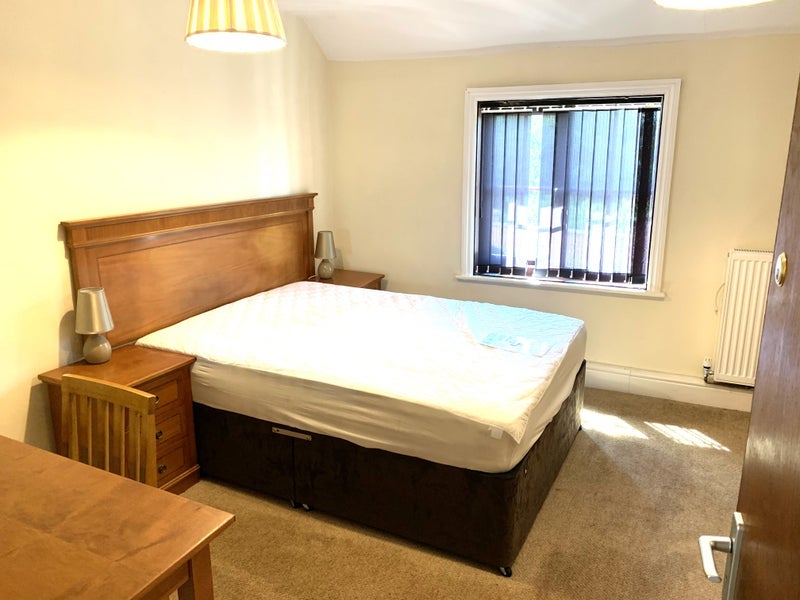 Room Aqua Place in Rugby