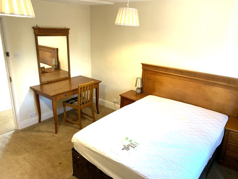 Room Aqua Place in Rugby