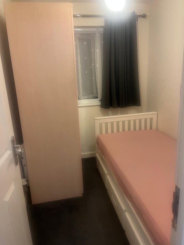 Room Montague Street in Basildon