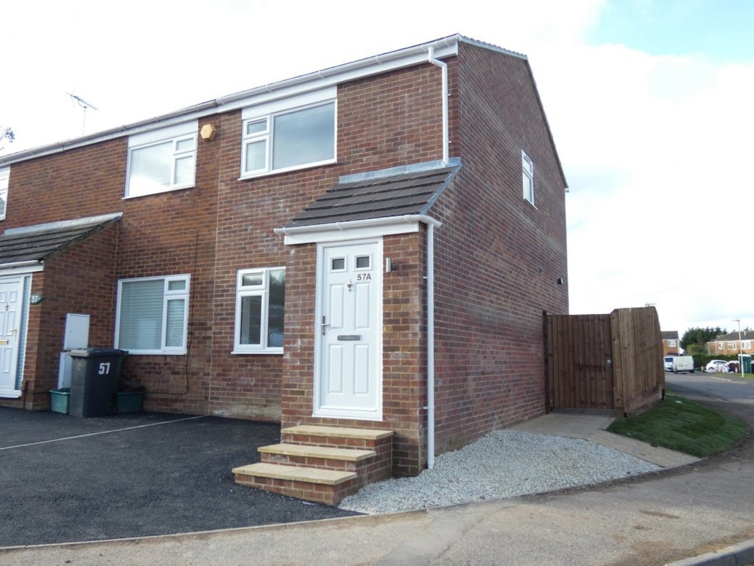House Myrtle Close in Gloucester