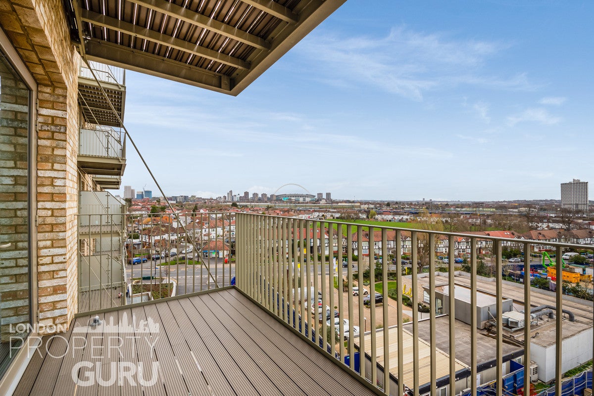 Flat Belgrave Road in Greater London