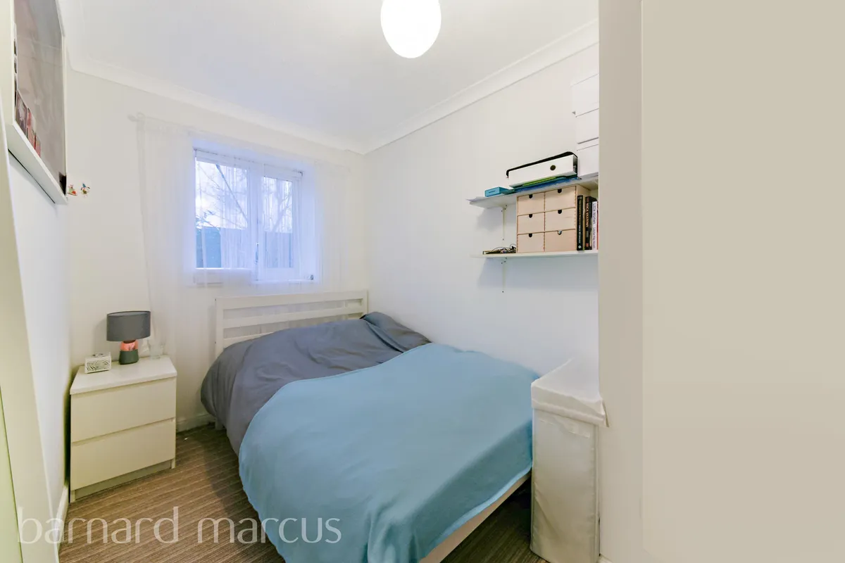 House Tawny Close in Greater London