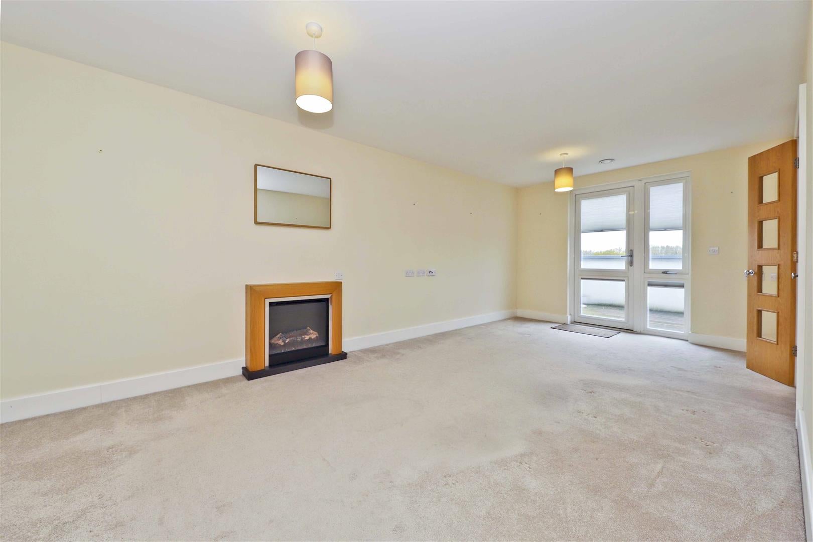 Flat High Road Ickenham in Greater London