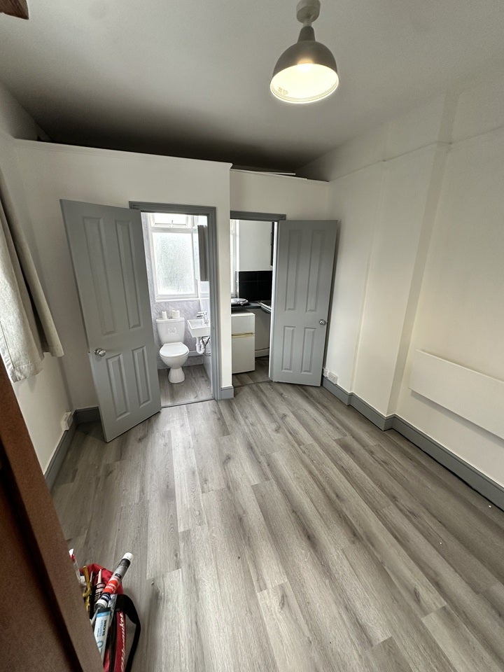 Flat Geneva Road in Greater London
