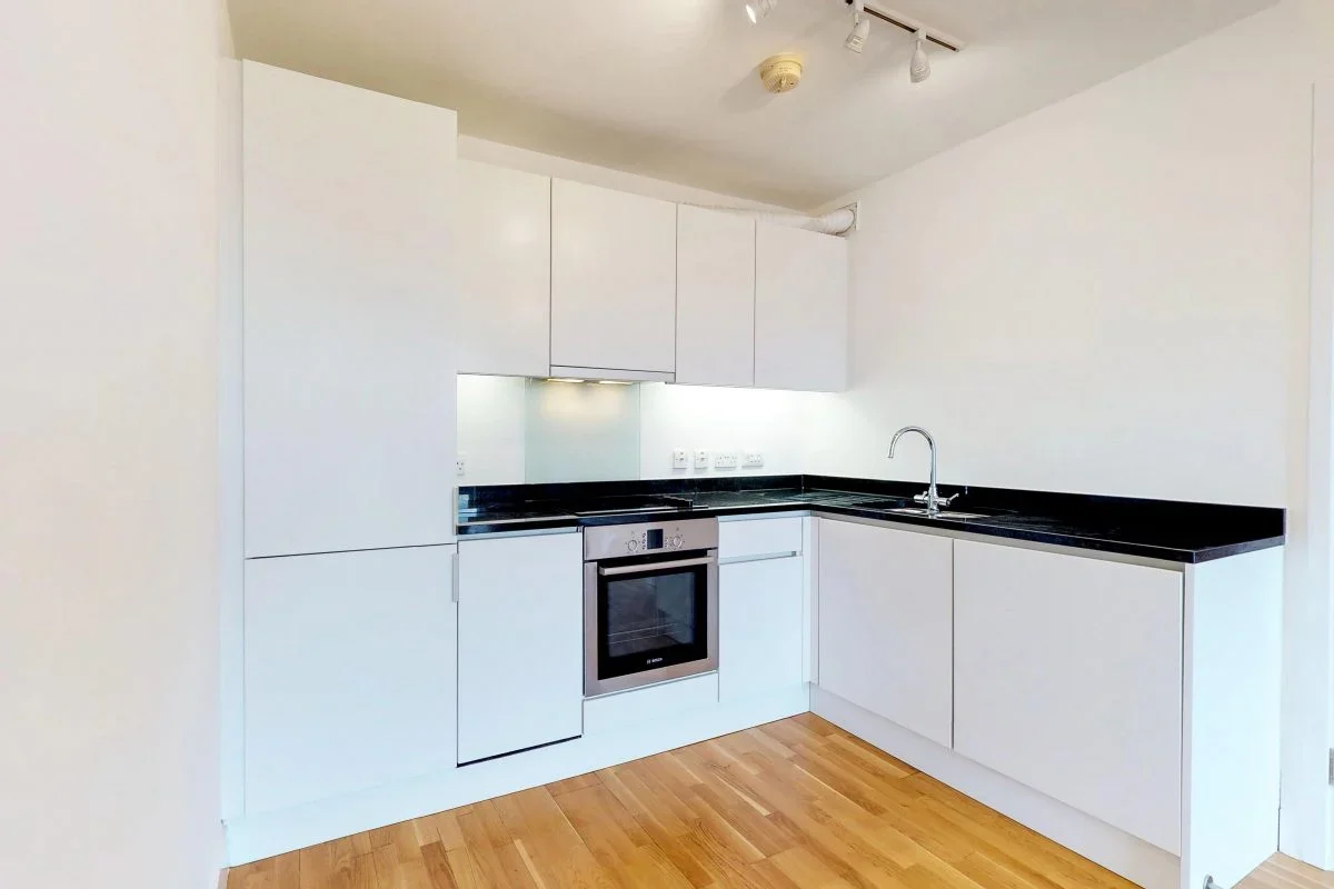 Flat Queensbridge Road in Greater London