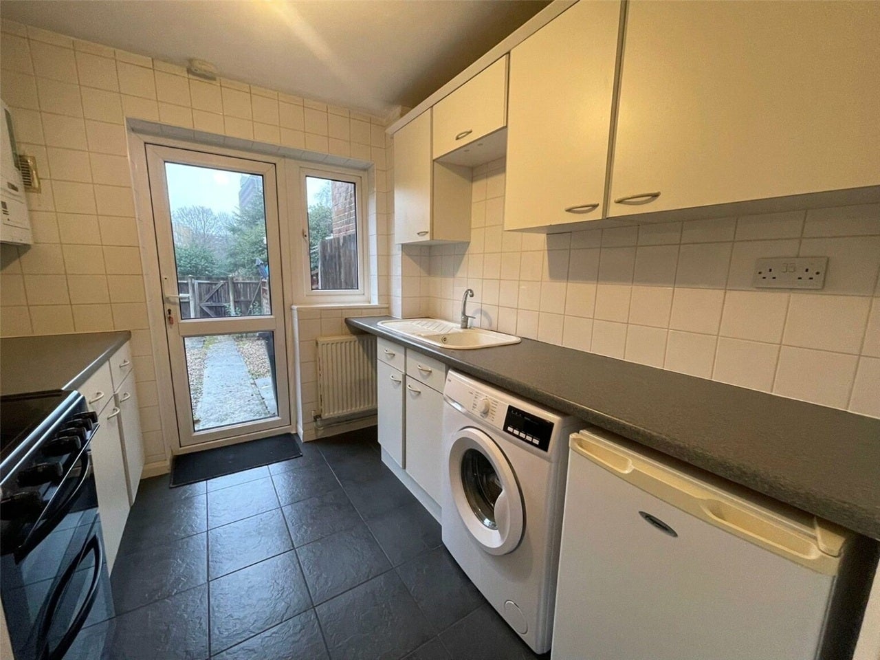 House Blackwater Close in Basingstoke and Deane
