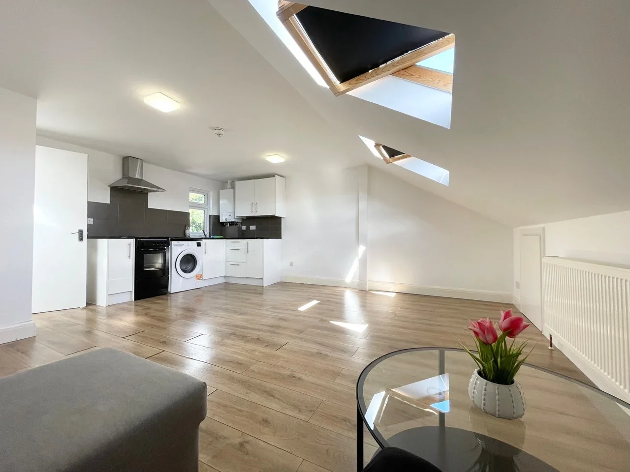 Flat Tillotson Road in Greater London